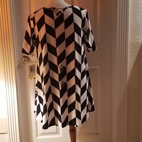 Top - Picture 2 of 3